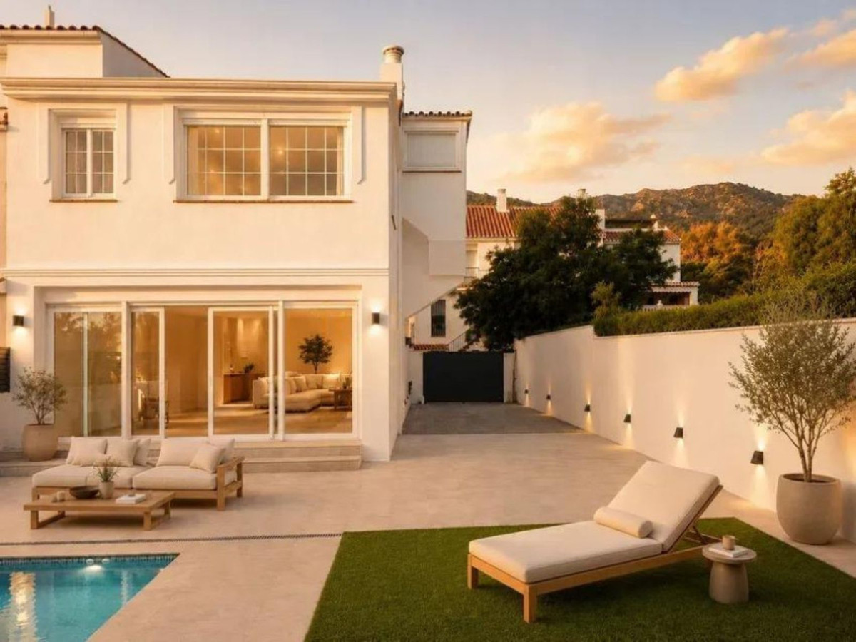 4 Bed Townhouse for sale in Marbella Costa Del Sol, Málaga, Spain