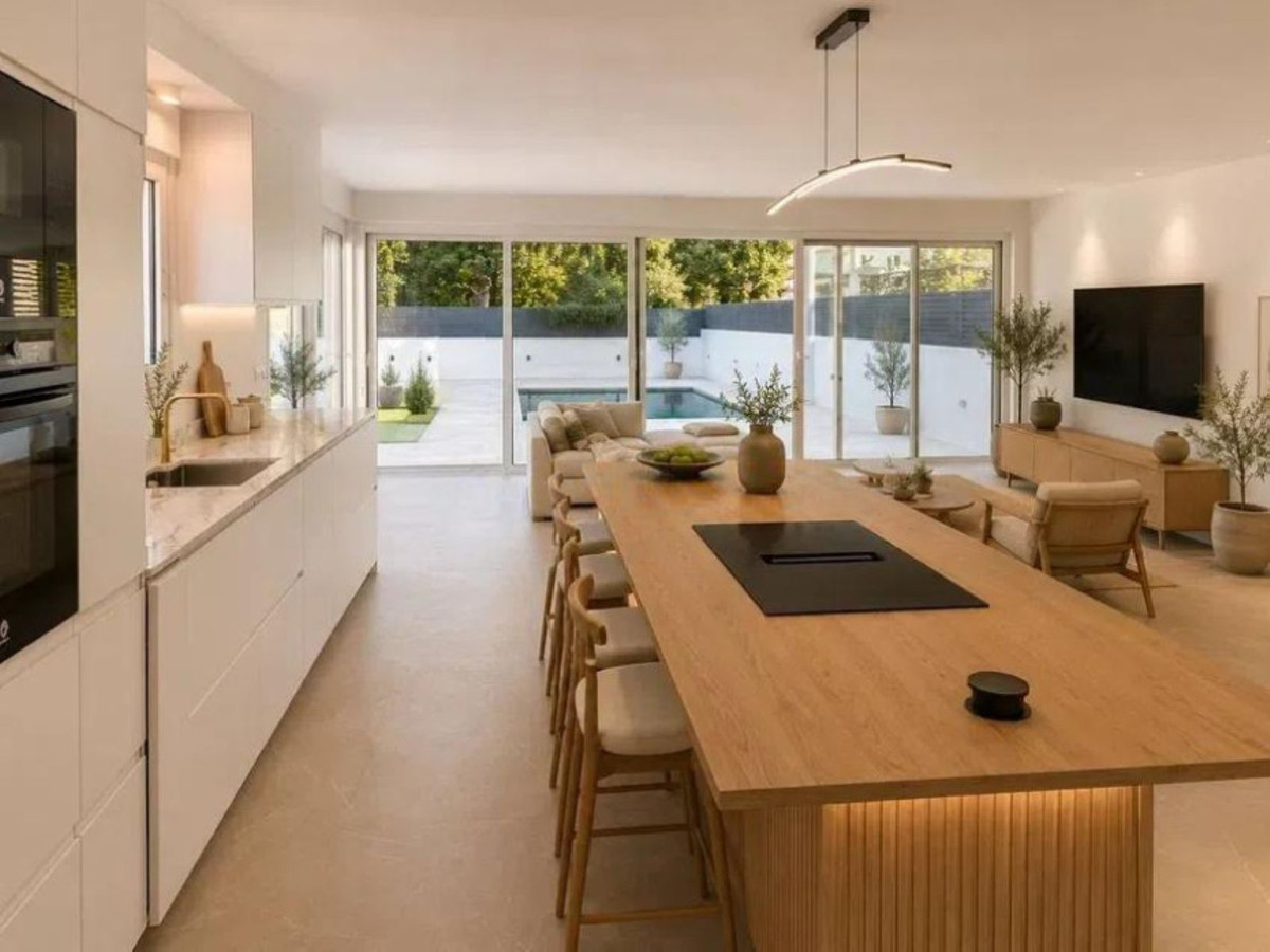 4 Bed Townhouse for sale in Marbella Costa Del Sol, Málaga, Spain