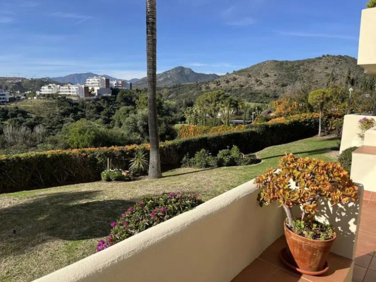 2 Bed Apartment for sale in Benahavís Costa Del Sol, Málaga, Spain