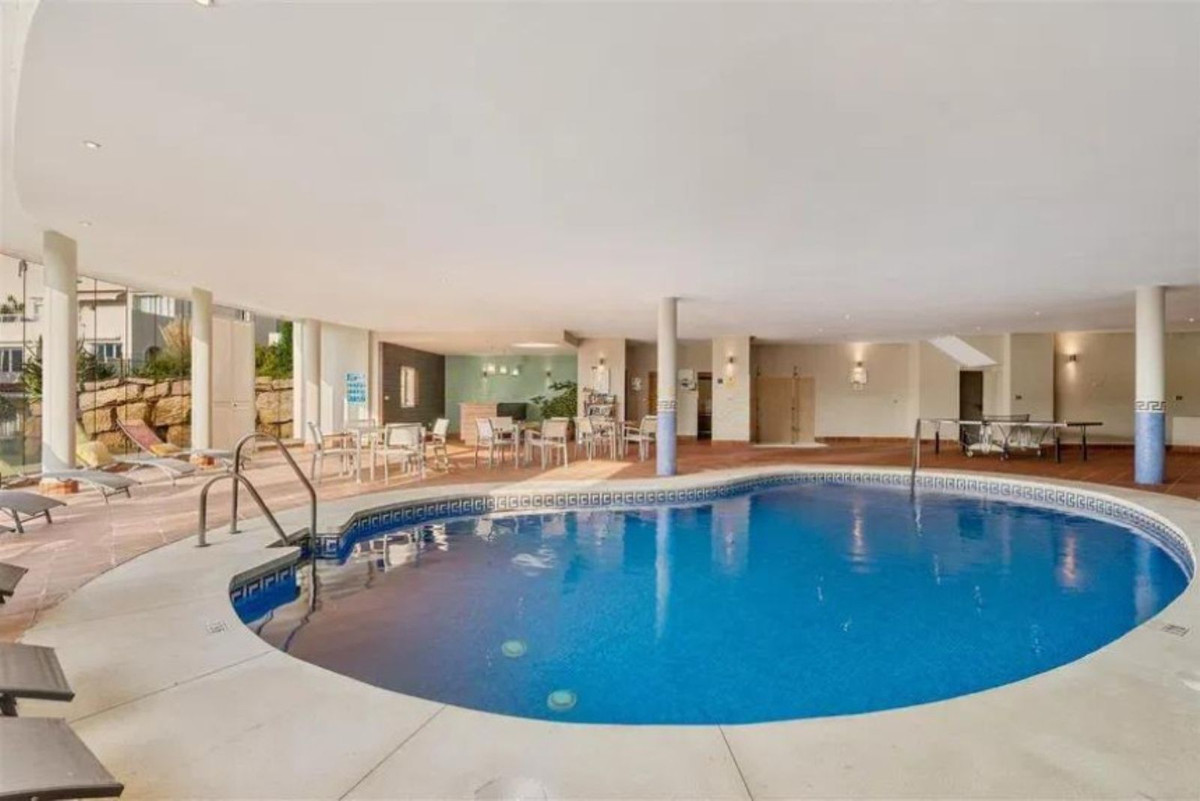 2 Bed Apartment for sale in Benahavís Costa Del Sol, Málaga, Spain
