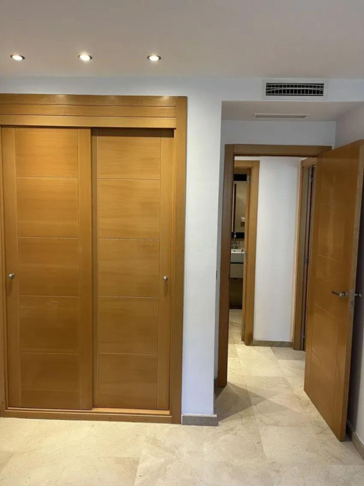 2 Bed Apartment for sale in Benahavís Costa Del Sol, Málaga, Spain