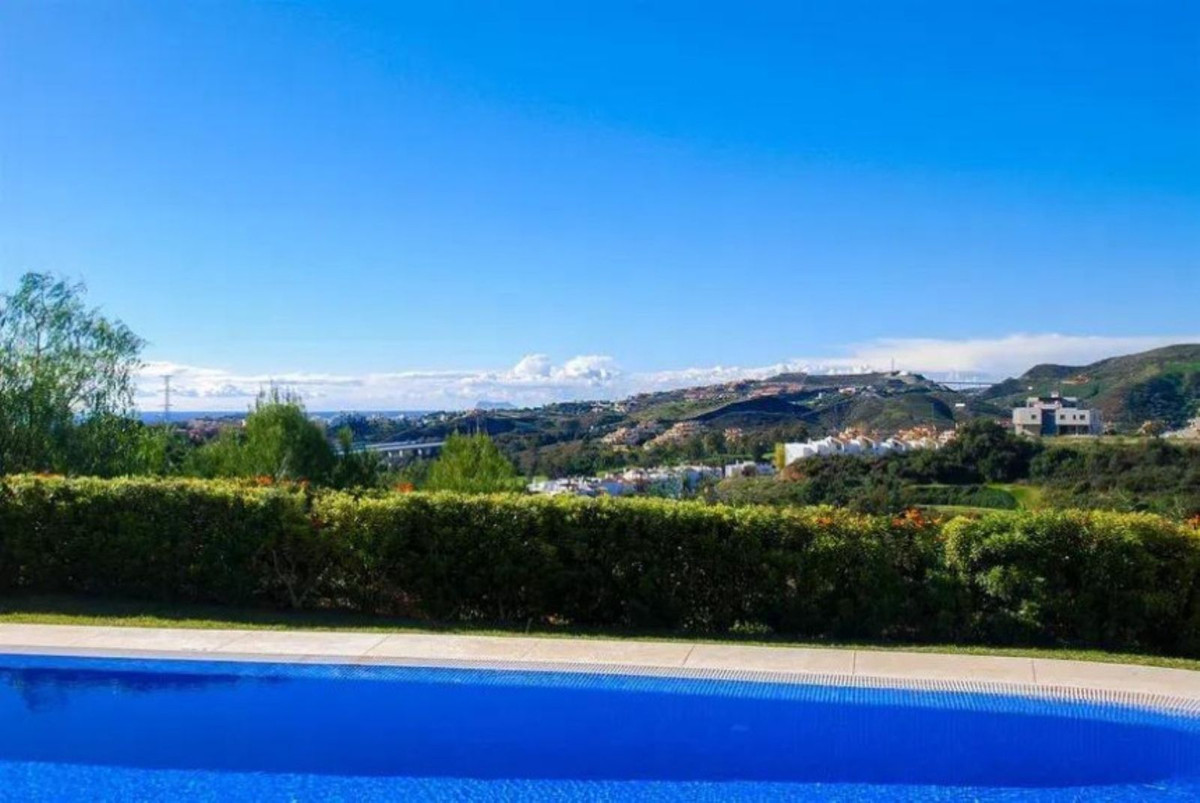 2 Bed Apartment for sale in Benahavís Costa Del Sol, Málaga, Spain