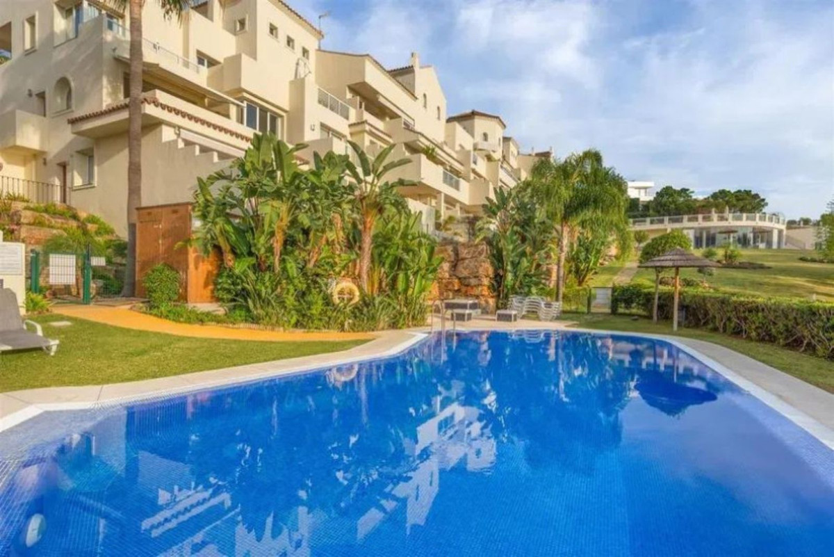 2 Bed Apartment for sale in Benahavís Costa Del Sol, Málaga, Spain