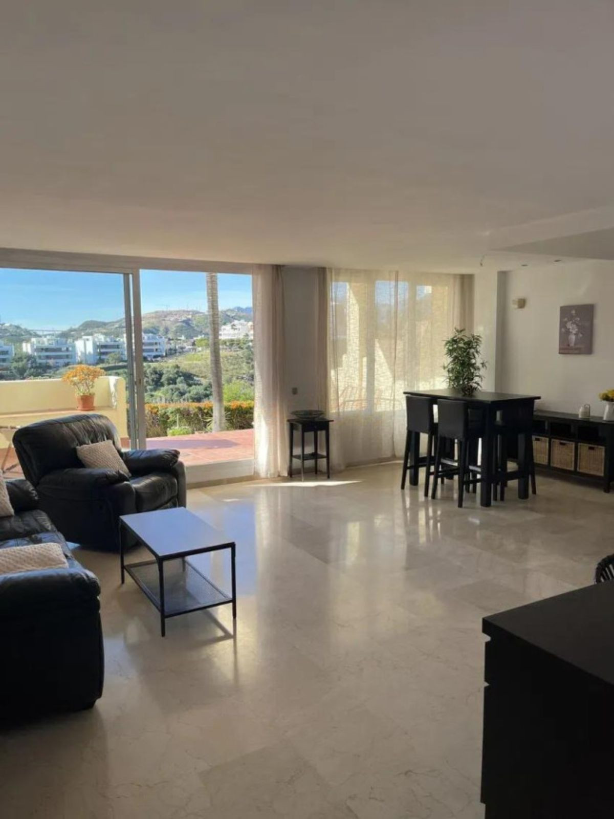 2 Bed Apartment for sale in Benahavís Costa Del Sol, Málaga, Spain
