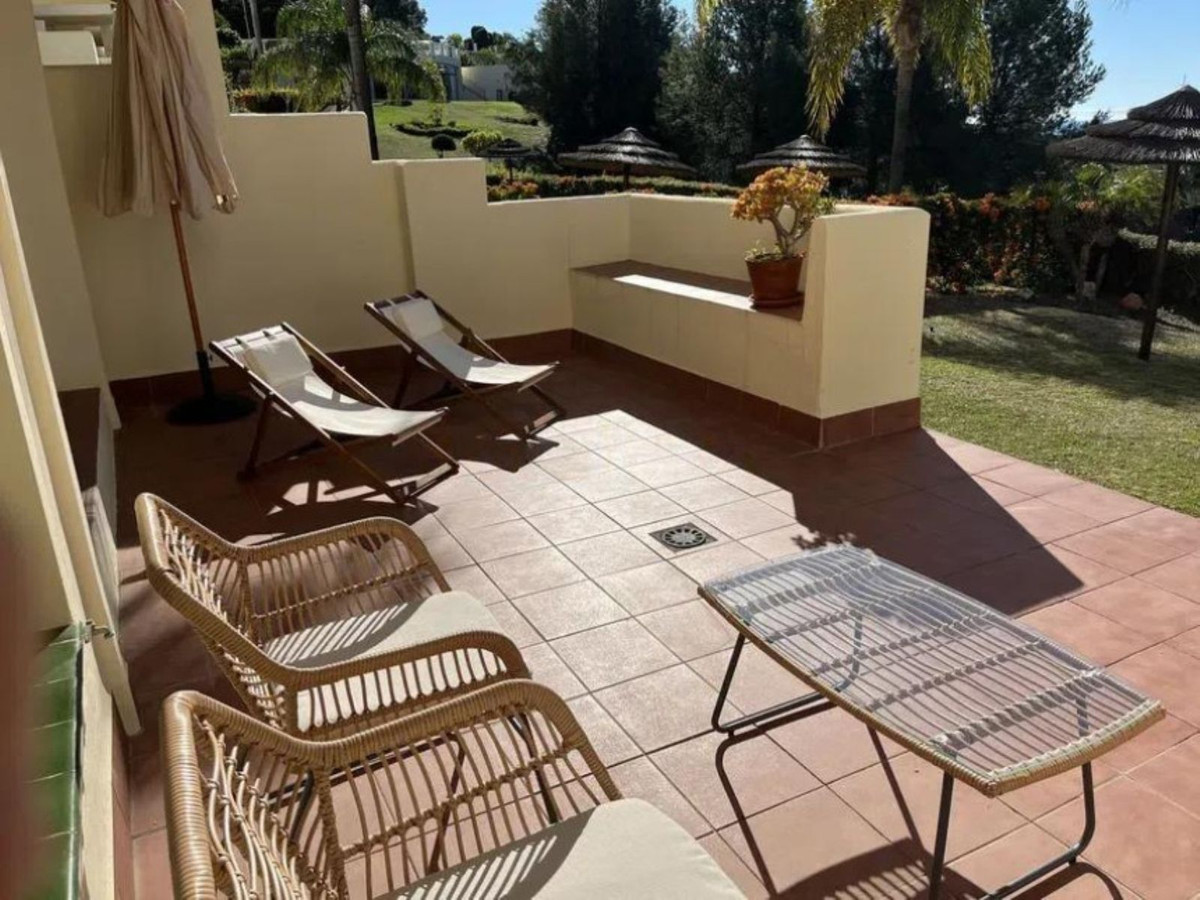 2 Bed Apartment for sale in Benahavís Costa Del Sol, Málaga, Spain