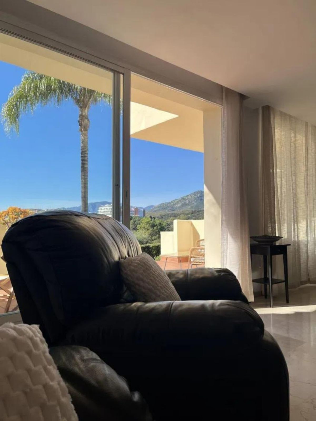 2 Bed Apartment for sale in Benahavís Costa Del Sol, Málaga, Spain