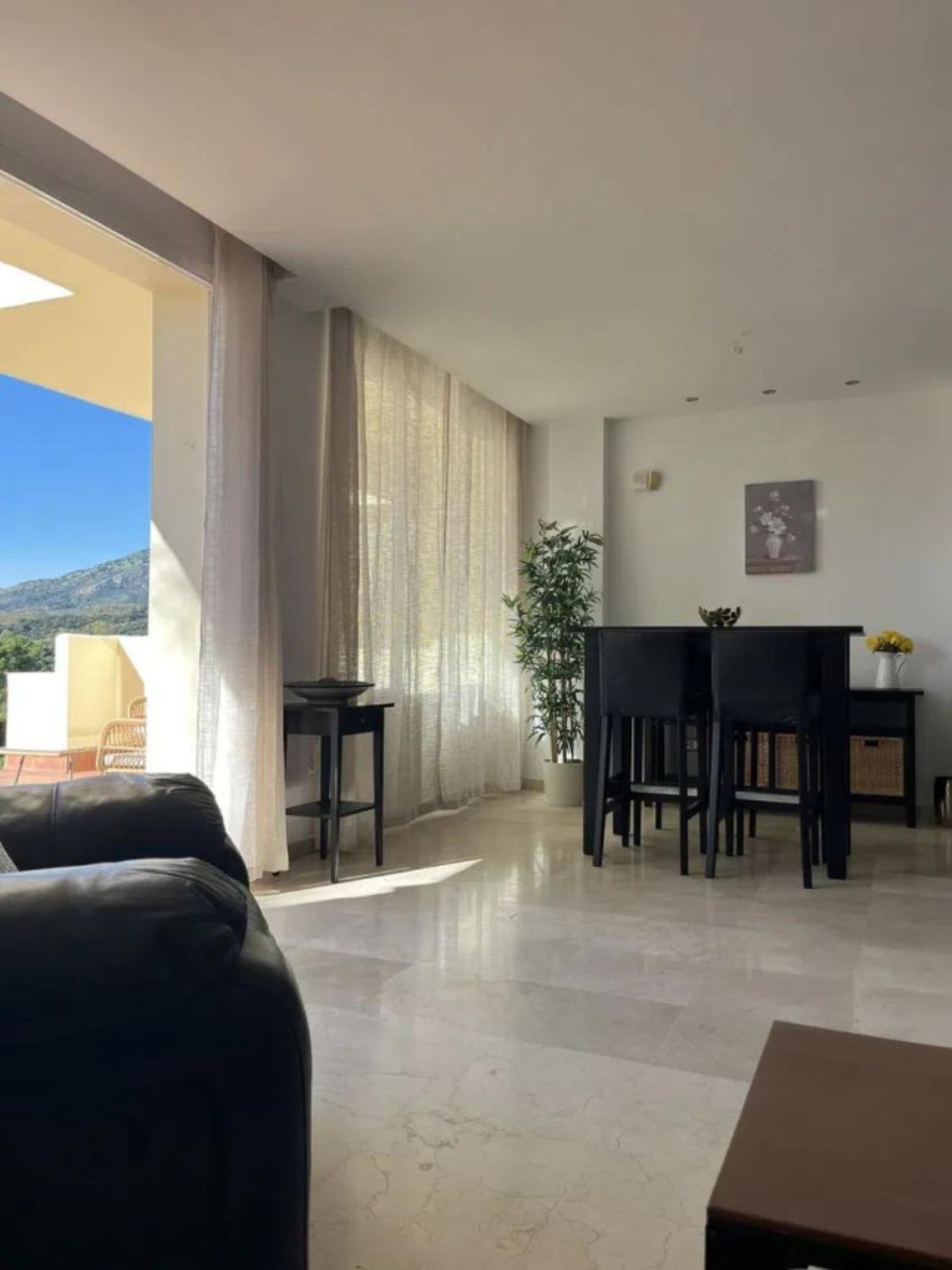 2 Bed Apartment for sale in Benahavís Costa Del Sol, Málaga, Spain
