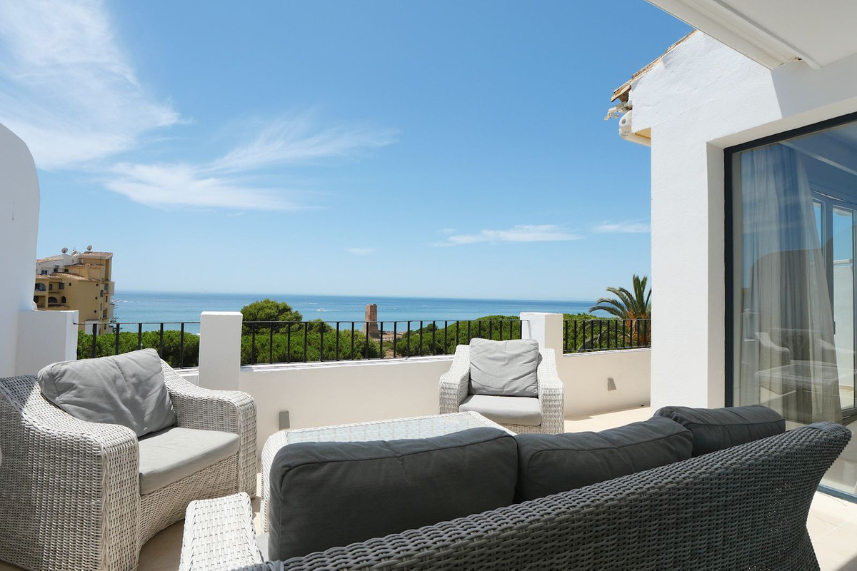 2 Bed Apartment for sale in Puerto De Cabopino Costa Del Sol, Málaga, Spain