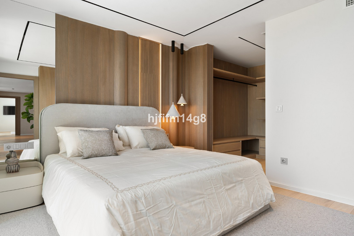 3 Bed Apartment for sale in Nueva Andalucía Costa Del Sol, Málaga, Spain