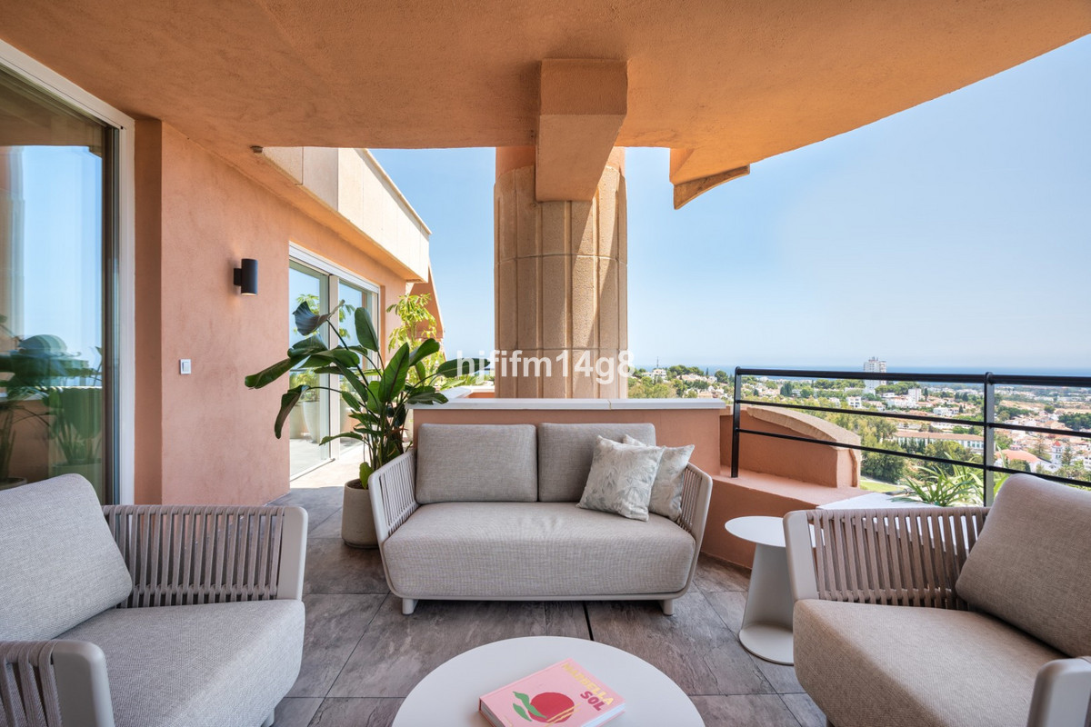3 Bed Apartment for sale in Nueva Andalucía Costa Del Sol, Málaga, Spain