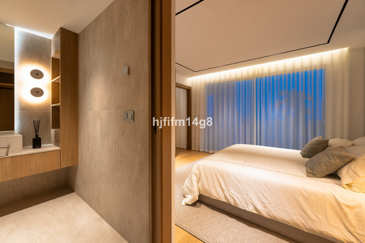 3 Bed Apartment for sale in Nueva Andalucía Costa Del Sol, Málaga, Spain
