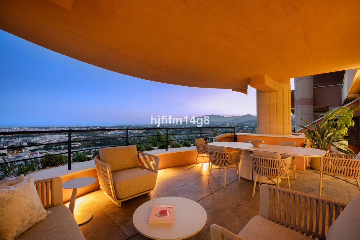 3 Bed Apartment for sale in Nueva Andalucía Costa Del Sol, Málaga, Spain