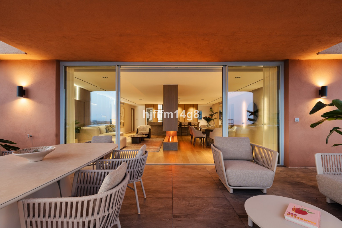 3 Bed Apartment for sale in Nueva Andalucía Costa Del Sol, Málaga, Spain