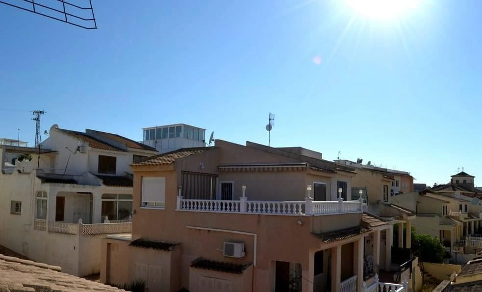 Se vende Villa - Chalet de 4 dormitorios en Costa Blanca, Alicante, España