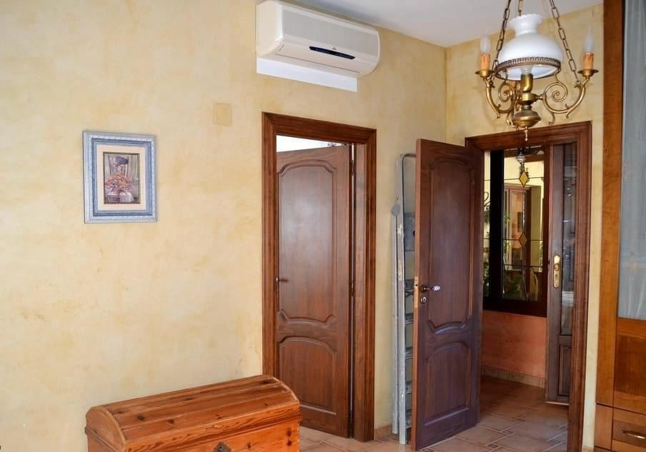 Se vende Villa - Chalet de 4 dormitorios en Costa Blanca, Alicante, España