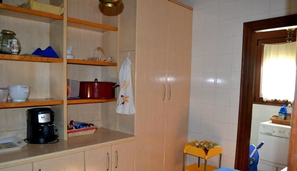 Se vende Villa - Chalet de 4 dormitorios en Costa Blanca, Alicante, España