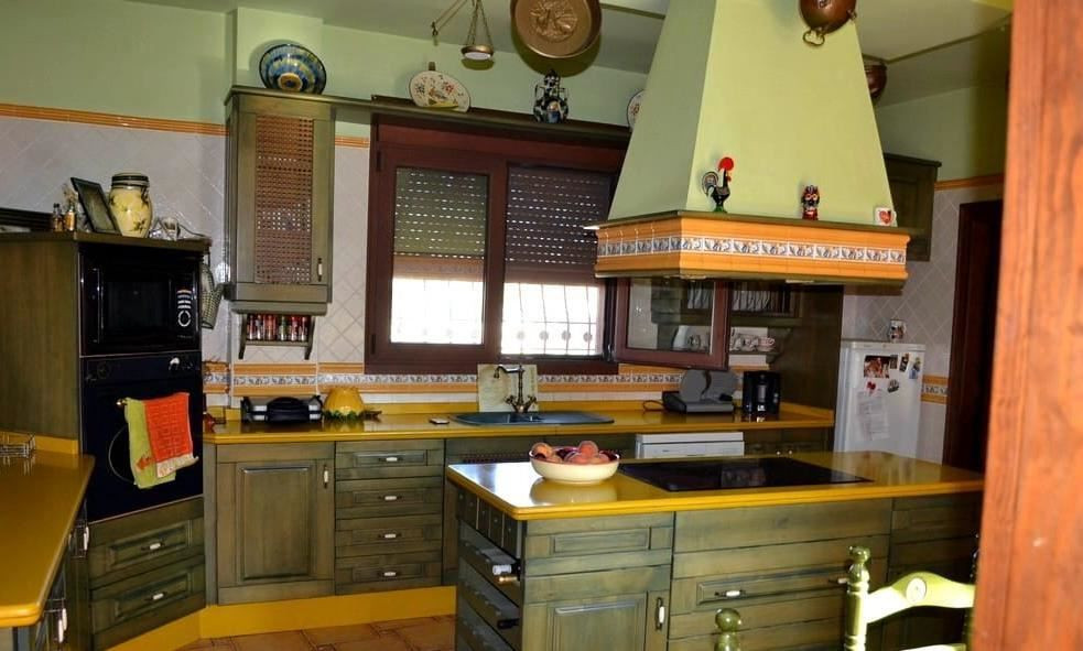 Se vende Villa - Chalet de 4 dormitorios en Costa Blanca, Alicante, España