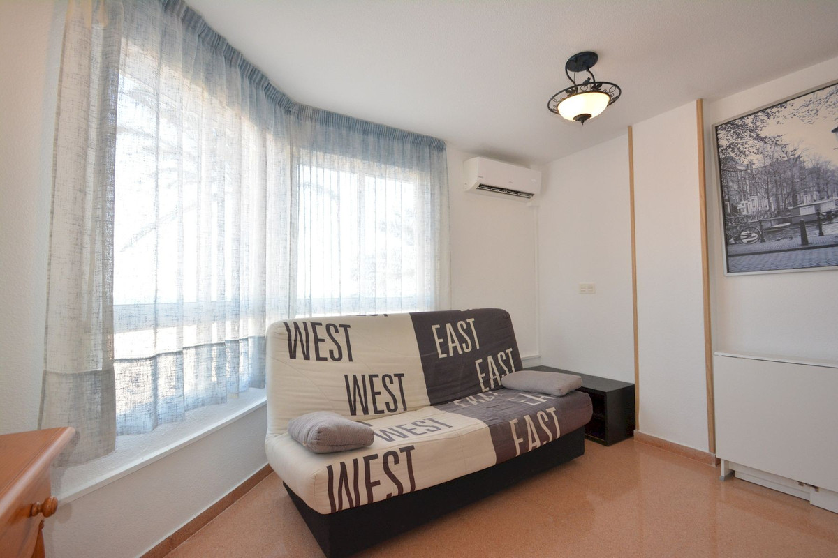 Se vende Apartamento Planta Baja de 2 dormitorios en Costa Blanca, Alicante, España