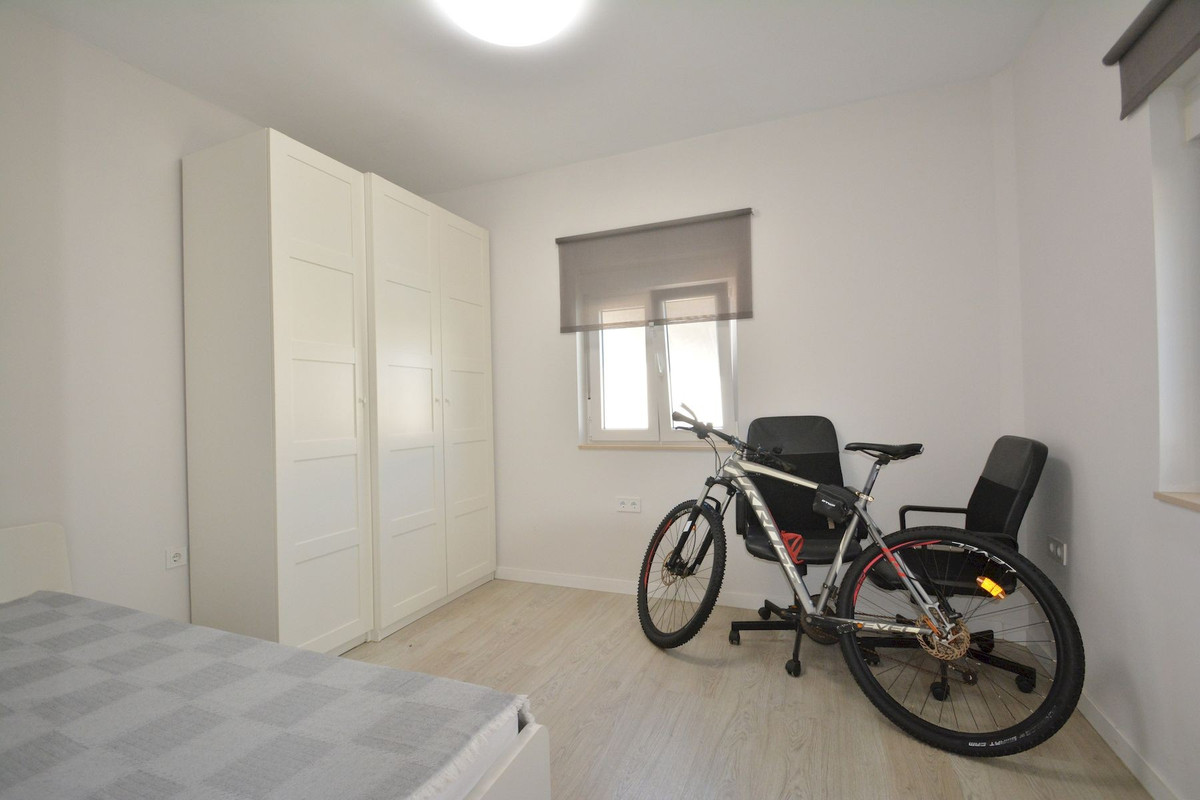 Se vende Villa - Chalet de 4 dormitorios en Costa Blanca, Alicante, España