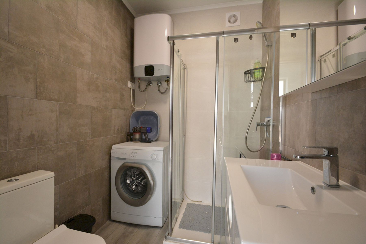 Se vende Villa - Chalet de 4 dormitorios en Costa Blanca, Alicante, España