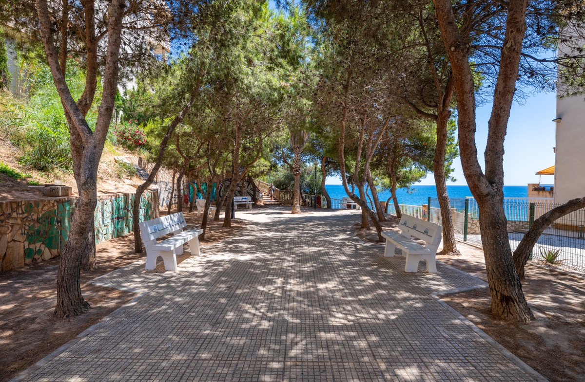 3 Bed Apartment for sale in Cabo Roig Costa Blanca, Alicante, Spain