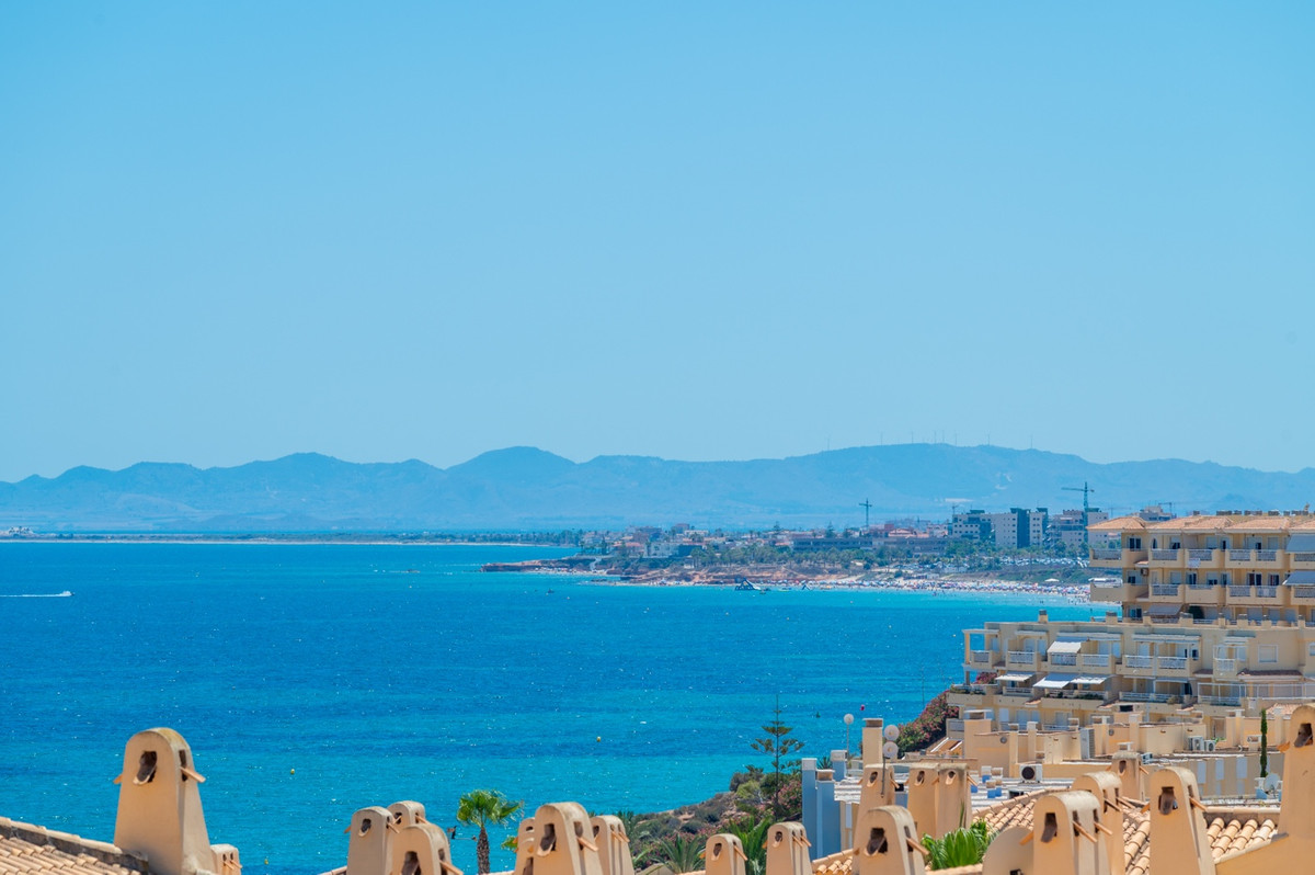3 Bed Apartment for sale in Cabo Roig Costa Blanca, Alicante, Spain