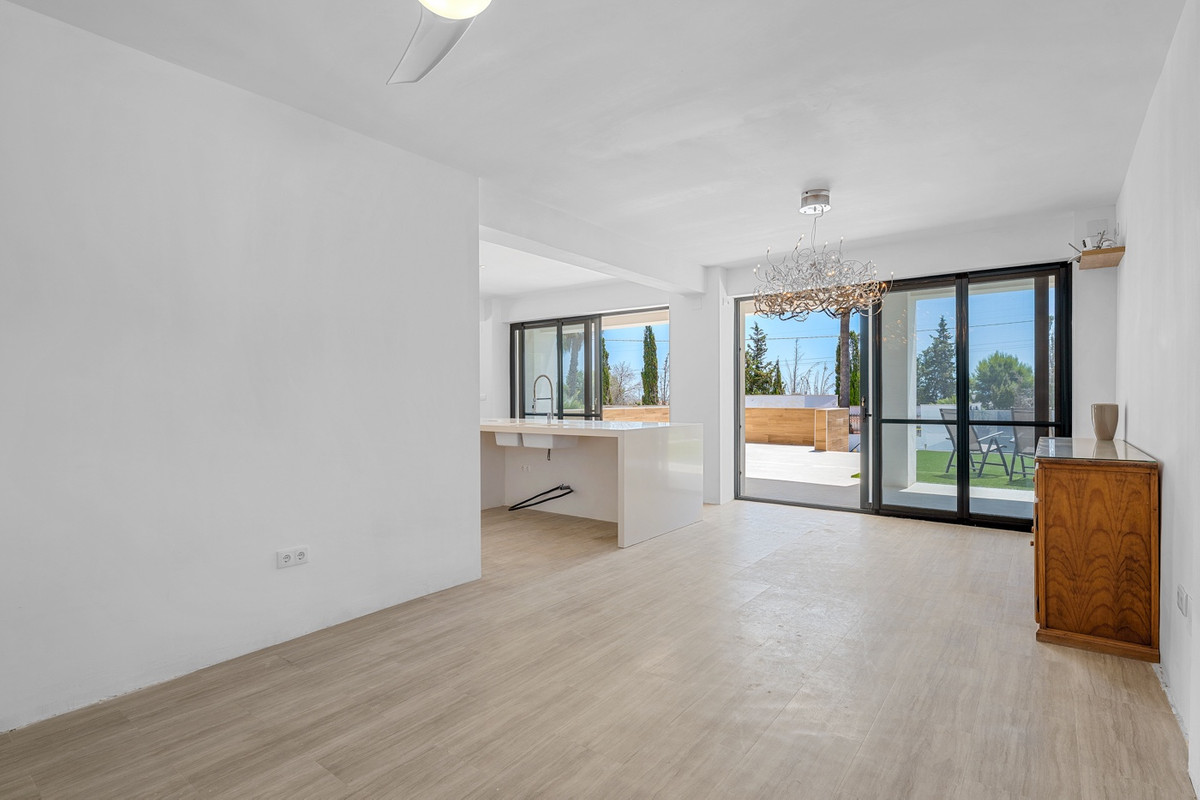 8 Bed Townhouse for sale in Los Montesinos Costa Blanca, Alicante, Spain