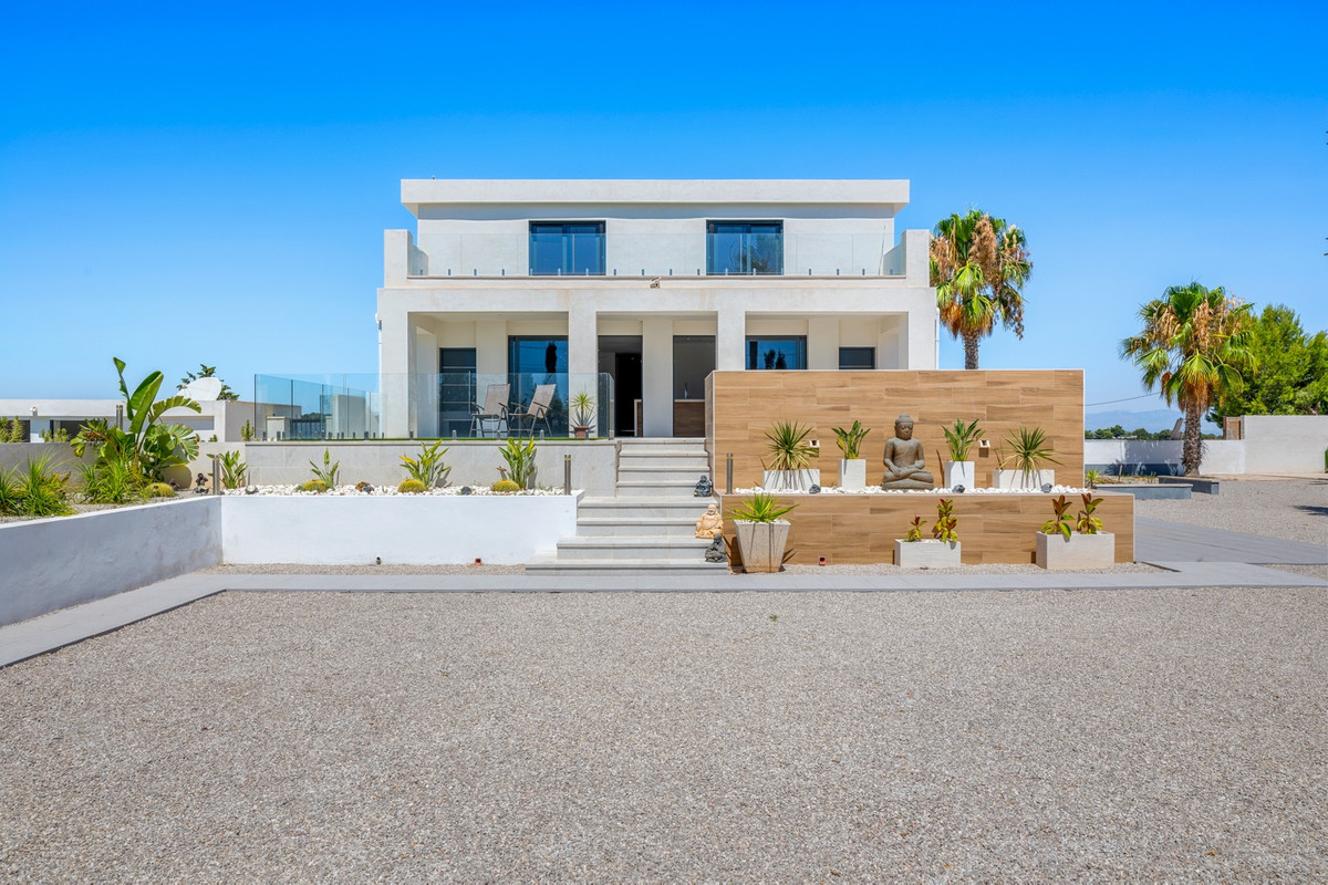 8 Bed Townhouse for sale in Los Montesinos Costa Blanca, Alicante, Spain