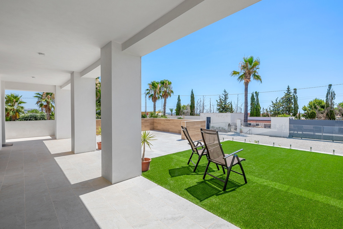 8 Bed Townhouse for sale in Los Montesinos Costa Blanca, Alicante, Spain