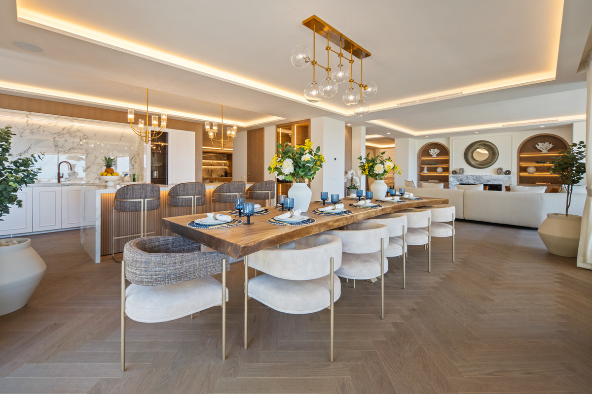 5 Bed Apartment for sale in Nueva Andalucía Costa Del Sol, Málaga, Spain
