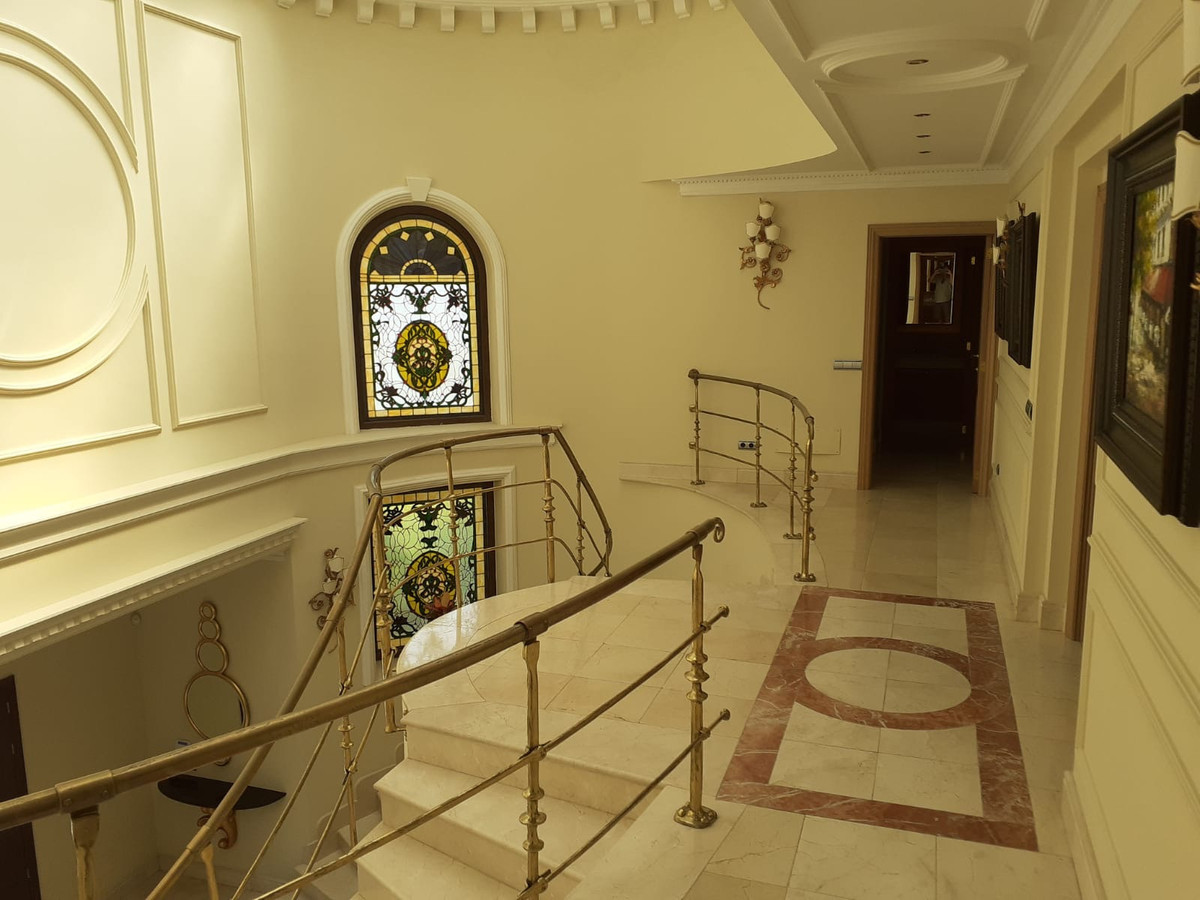 Se vende Villa - Chalet de 4 dormitorios en Costa Del Sol, Málaga, España