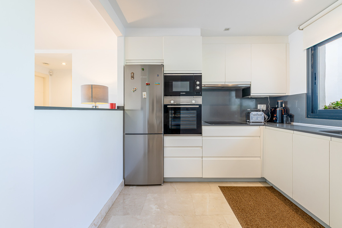 2 Bed Apartment for sale in Doña Julia Costa Del Sol, Málaga, Spain