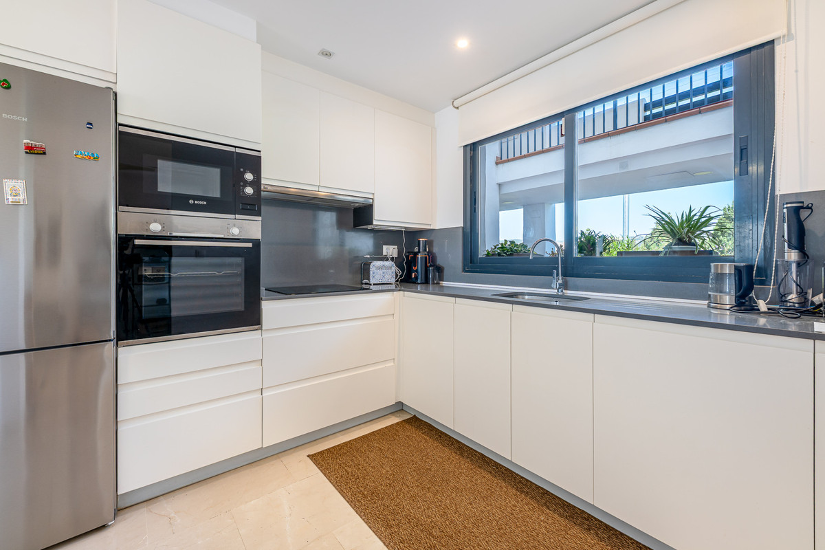 2 Bed Apartment for sale in Doña Julia Costa Del Sol, Málaga, Spain