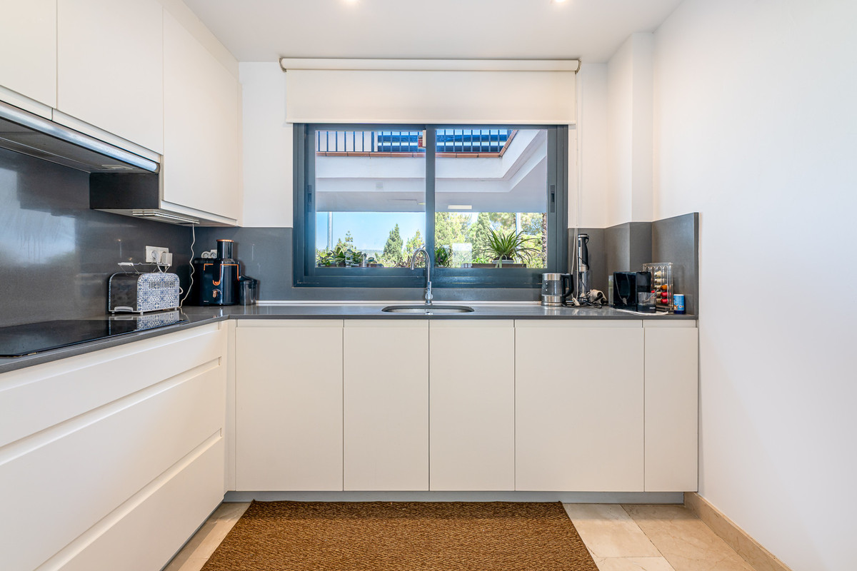 2 Bed Apartment for sale in Doña Julia Costa Del Sol, Málaga, Spain