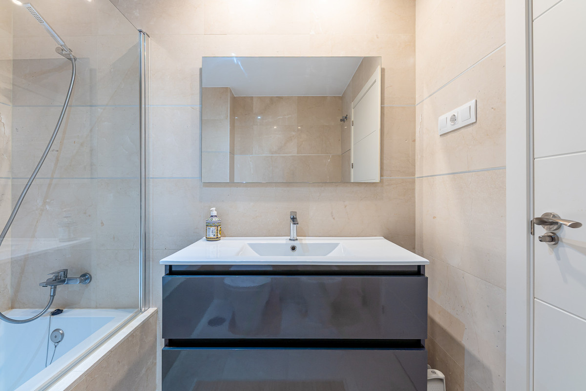 2 Bed Apartment for sale in Doña Julia Costa Del Sol, Málaga, Spain