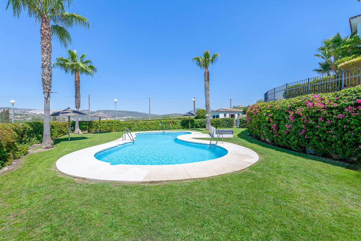2 Bed Apartment for sale in Doña Julia Costa Del Sol, Málaga, Spain