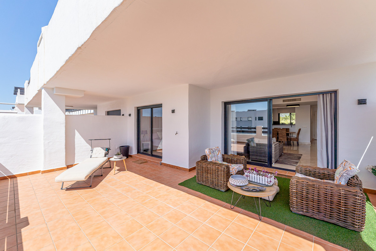 2 Bed Apartment for sale in Doña Julia Costa Del Sol, Málaga, Spain