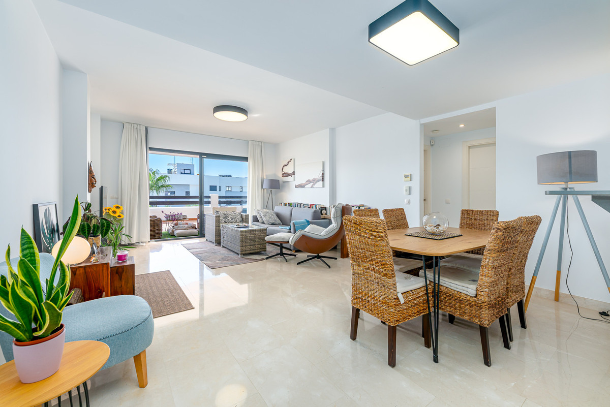 2 Bed Apartment for sale in Doña Julia Costa Del Sol, Málaga, Spain
