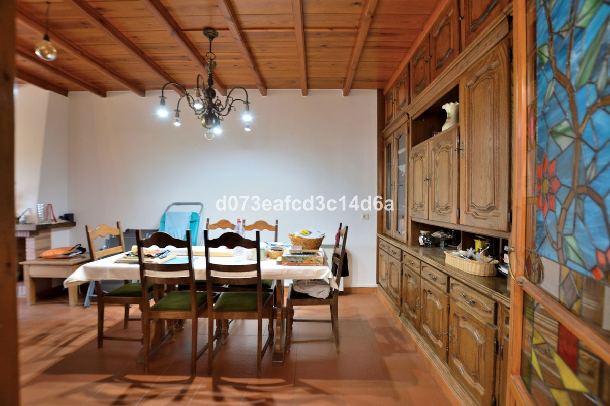 3 Bed Townhouse for sale in Ronda Costa Del Sol, Málaga, Spain