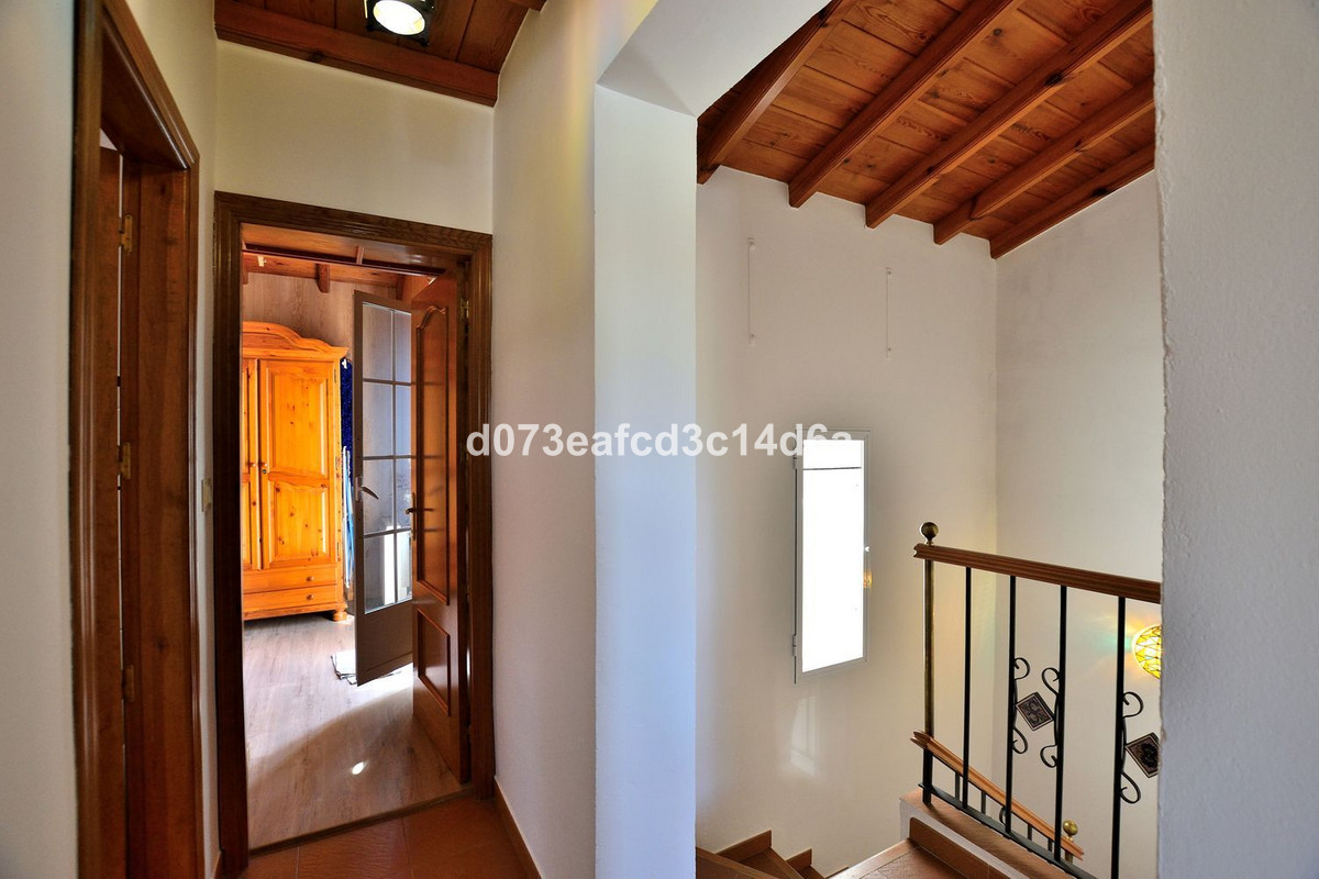 3 Bed Townhouse for sale in Ronda Costa Del Sol, Málaga, Spain
