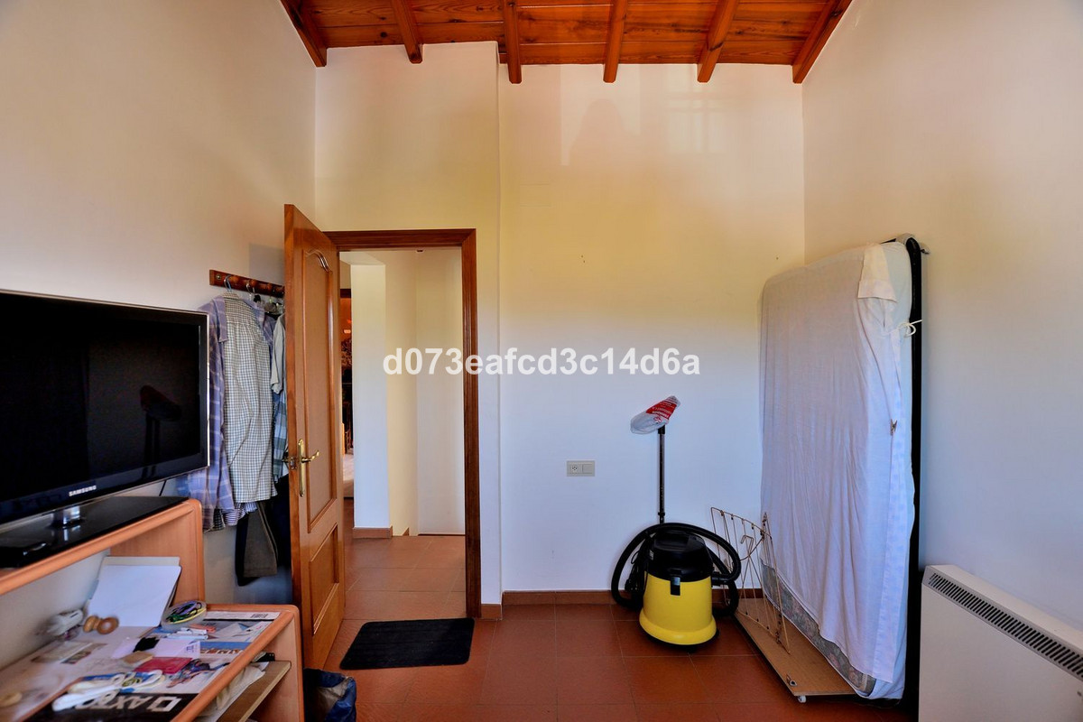 3 Bed Townhouse for sale in Ronda Costa Del Sol, Málaga, Spain
