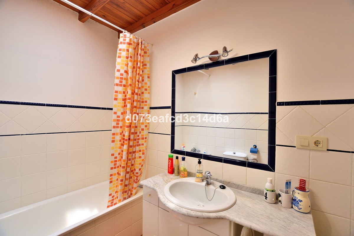 3 Bed Townhouse for sale in Ronda Costa Del Sol, Málaga, Spain