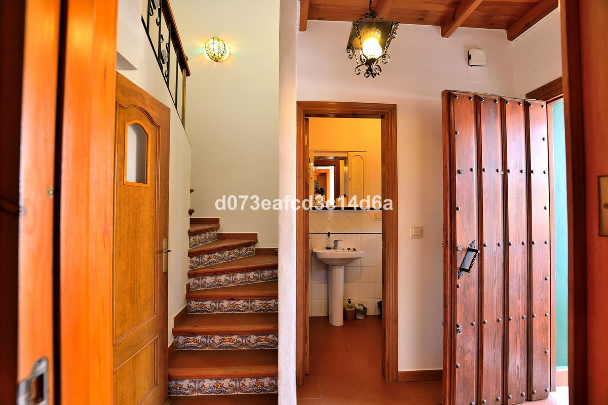 3 Bed Townhouse for sale in Ronda Costa Del Sol, Málaga, Spain