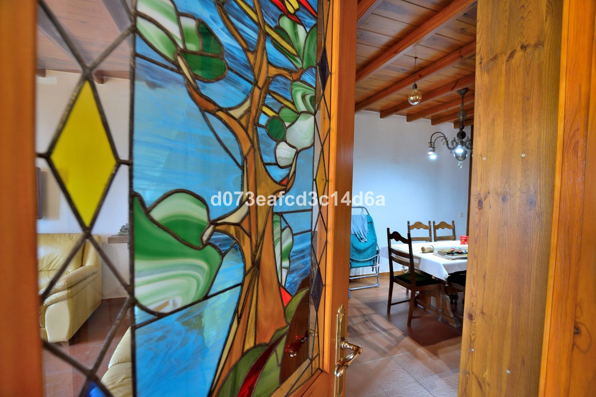 3 Bed Townhouse for sale in Ronda Costa Del Sol, Málaga, Spain