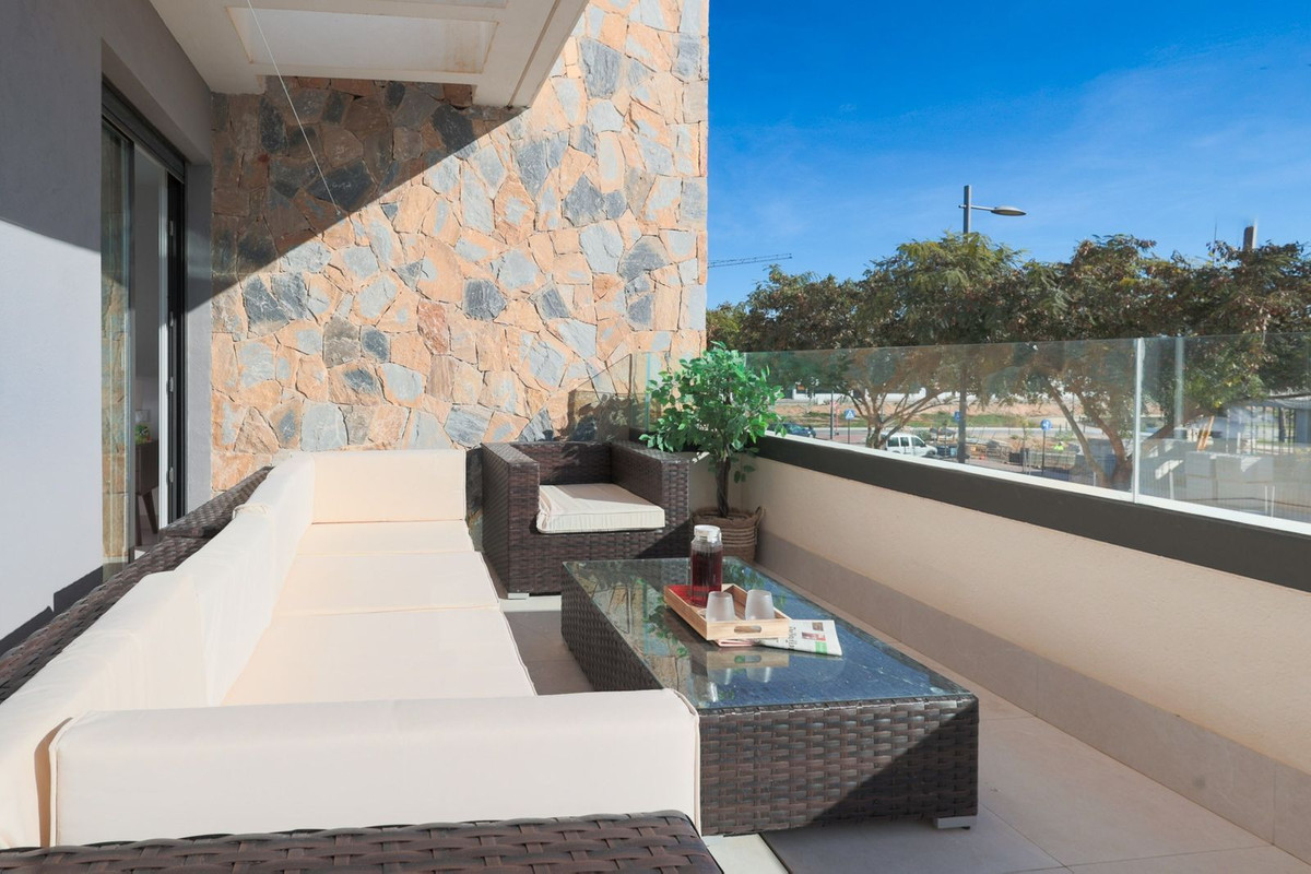 Se vende Villa - Chalet de 4 dormitorios en Costa Calida, Murcia, España