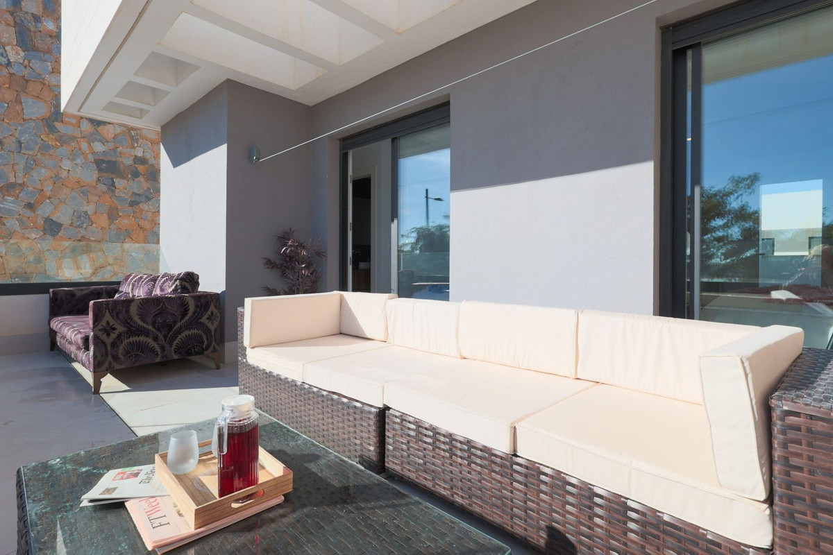 Se vende Villa - Chalet de 4 dormitorios en Costa Calida, Murcia, España