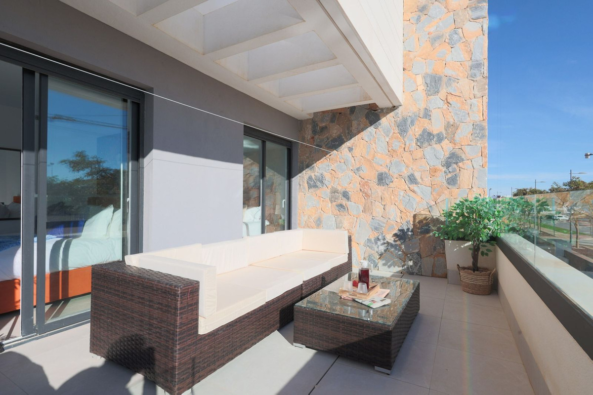 Se vende Villa - Chalet de 4 dormitorios en Costa Calida, Murcia, España