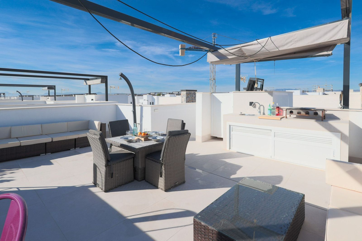 Se vende Villa - Chalet de 4 dormitorios en Costa Calida, Murcia, España