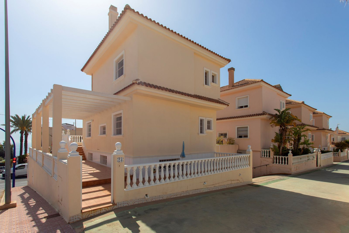 4 Bed Townhouse for sale in Torrevieja Costa Blanca, Alicante, Spain