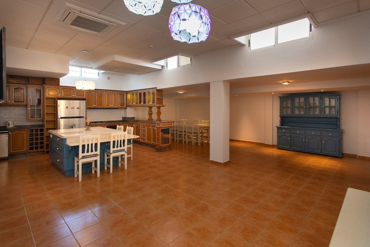 4 Bed Townhouse for sale in Torrevieja Costa Blanca, Alicante, Spain